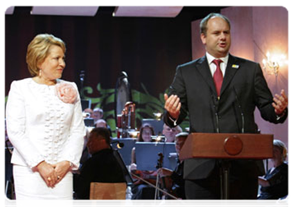 St Petersburg Governor Valentina Matviyenko and Dresden Deputy Mayor Dirk Hilbert at a gala concert of world opera stars devoted to the 50th anniversary of ties between the sister cities of St Petersburg and Dresden|7 july, 2011|21:12