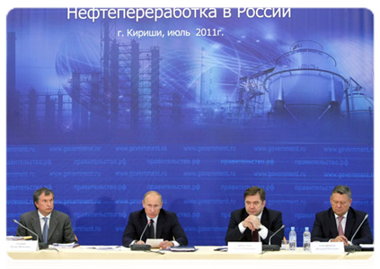 Prime Minister Vladimir Putin holding a meeting in Kirishi on Russia’s refining industry and petroleum product market|8 july, 2011|18:03