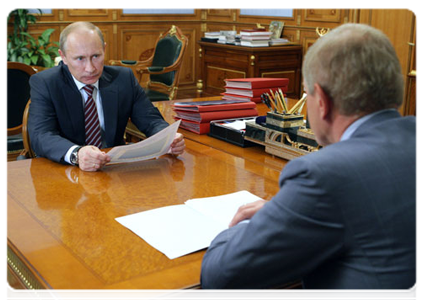 Prime Minister Vladimir Putin holds a working meeting with Andrei Krainy, head of the Federal Agency for Fishery|9 july, 2011|11:36