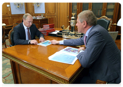 Prime Minister Vladimir Putin holds a working meeting with Andrei Krainy, head of the Federal Agency for Fishery|9 july, 2011|11:36