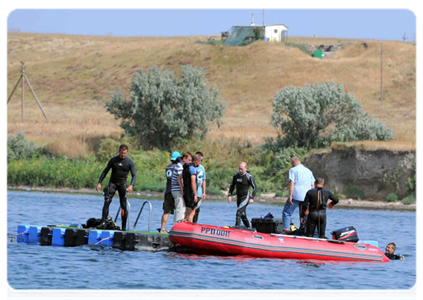 Prime Minister Vladimir Putin scuba diving in the Taman Gulf following a visit to a nearby archaeological site|10 august, 2011|20:07