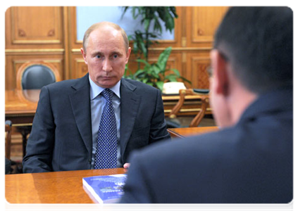 Prime Minister Vladimir Putin meeting with Nikolai Fyodorov, head of the Institute of Socio-Economic and Political Studies|11 august, 2011|11:11