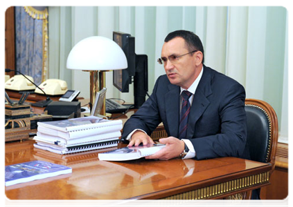 Nikolai Fyodorov, head of the Institute of Socio-Economic and Political Studies, during a meeting with Prime Minister Vladimir Putin|11 august, 2011|11:11