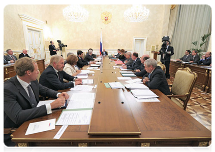 Prime Minister Vladimir Putin chairs a Government Presidium meeting|11 august, 2011|19:08