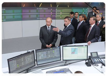 Prime Minister Vladimir Putin touring flood control complex in St Petersburg|12 august, 2011|17:49