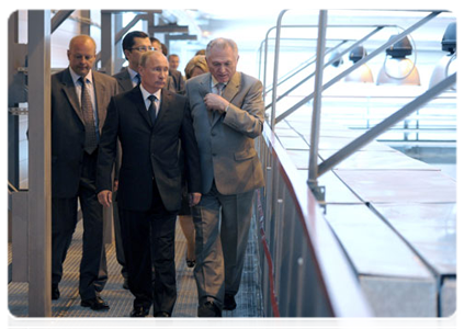 Председатель Правительства Российской Федерации В.В.Путин принял участие в запуске в эксплуатацию первой очереди Юго-Западной теплоэлектроцентрали в Санкт-Петербурге|12 августа, 2011|19:40