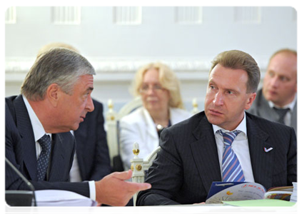 First Deputy Prime Minister Igor Shuvalov and State Secretary of the Russia-Belarus Union State Pavel Borodin at a meeting of the Russia-Belarus Union State Council of Ministers|15 august, 2011|18:17