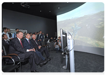 Prime Minister Vladimir Putin examines a breakthrough installation that models the performance of different kinds of military technology, in particular a mission by a Ka-52 “Alligator” helicopter unit|17 august, 2011|21:37