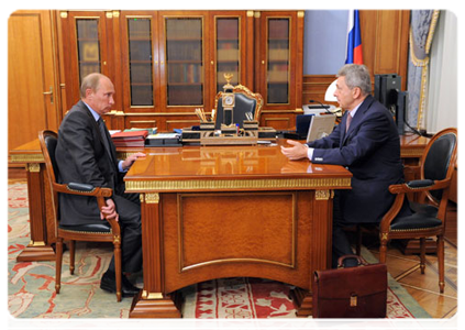 Prime Minister Vladimir Putin meeting with Ivan Dedov, President of the Russian Academy of Medical Sciences|22 august, 2011|13:02