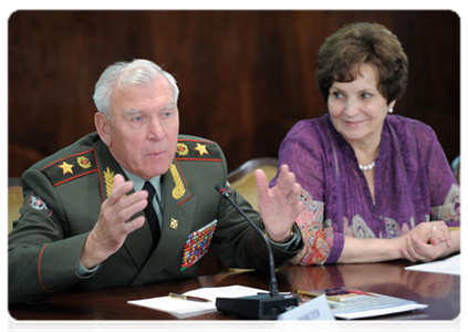 Mikhail Moiseyev, Chairman of the Council of the National Public Organisation of Russian Armed Forces Veterans and Yekaterina Lakhova, Chairperson of the Public Organisation the Women’s Union of Russia|23 august, 2011|18:02