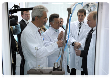 Prime Minister Vladimir Putin visits the regional clinical hospital in Smolensk|25 august, 2011|18:51