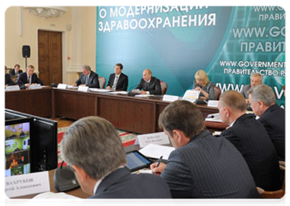 Prime Minister Vladimir Putin at a meeting on healthcare modernisation|25 august, 2011|19:03