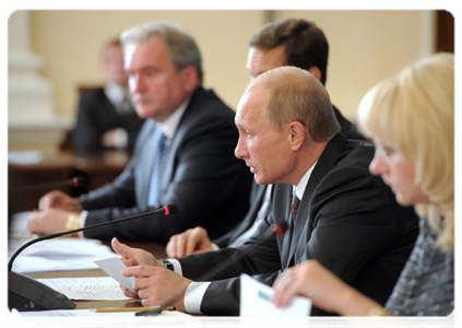 Prime Minister Vladimir Putin at a meeting on healthcare modernisation|25 august, 2011|19:03