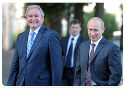 Prime Minister Vladimir Putin meeting with Smolensk Region Governor Sergei Antufyev|25 august, 2011|22:13