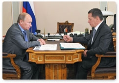 Prime Minister Vladimir Putin meets with Minister of Natural Resources and the Environment Yuri Trutnev