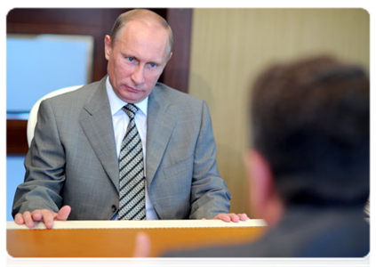 Prime Minister Vladimir Putin meeting with Stavropol Territory Governor Valery Gayevsky|3 august, 2011|16:11