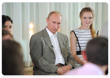 Prime Minister Vladimir Putin meets with representatives of youth organisations from the North Caucasus|3 august, 2011|16:39