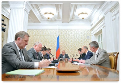 Prime Minister Vladimir Putin holds a meeting in Sochi on developing Russia’s border infrastructure