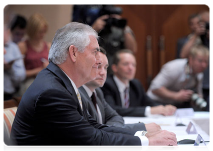 Rex W. Tillerson, Chairman and Chief Executive Officer (CEO), ExxonMobil Corporation, at a meeting with Prime Minister Vladimir Putin|30 august, 2011|18:41