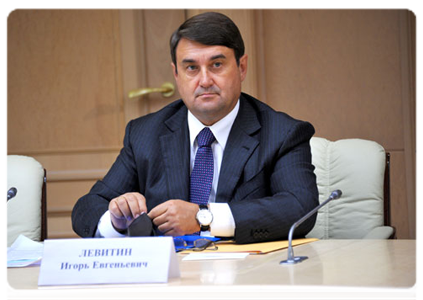 Minister of Transport Igor Levitin at a videoconference on road building|31 august, 2011|16:45