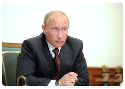 Prime Minister Vladimir Putin holding a videoconference on road building|31 august, 2011|16:48