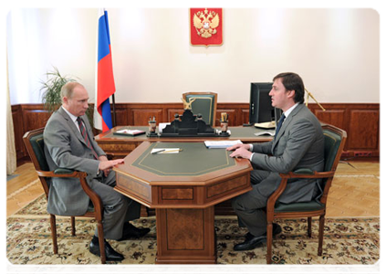 Prime Minister Vladimir Putin meets with Russian Agricultural Bank CEO Dmitry Patrushev|4 august, 2011|17:22