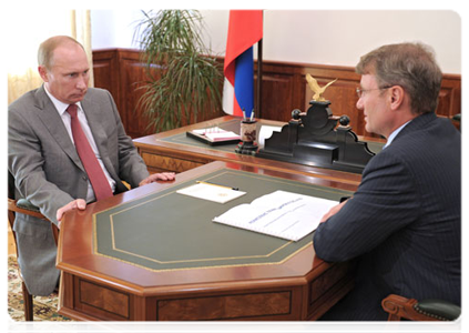 Prime Minister Vladimir Putin at  a meeting with Sberbank Chairman and CEO German Gref|5 august, 2011|11:18