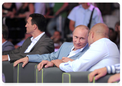 Prime Minister Vladimir Putin visits the Plotform S-70 Mixed Martial Arts International Tournament in Sochi|6 august, 2011|09:11