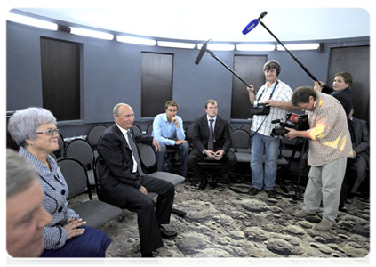 Prime Minister Vladimir Putin visiting School No. 29, named after Pyotr Zabrodin, in Podolsk|1 september, 2011|14:37