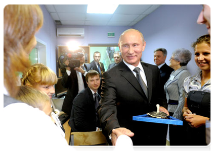 Prime Minister Vladimir Putin visiting School No. 29, named after Pyotr Zabrodin, in Podolsk|1 september, 2011|14:37