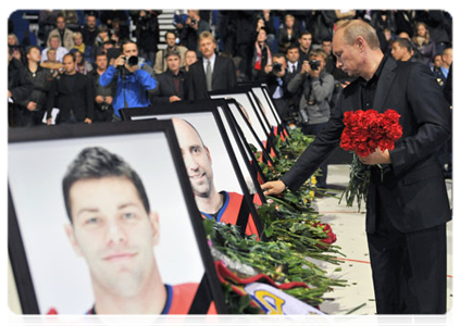 Prime Minister Vladimir Putin arrives in Yaroslavl to attend a memorial service for the members of the Lokomotiv Yaroslavl ice hockey team killed in a plane crash|10 september, 2011|14:18