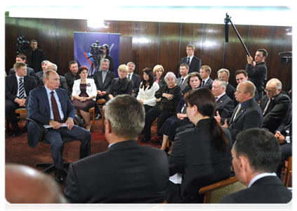 Prime Minister Vladimir Putin meeting with parliamentary candidates after primary voting|14 september, 2011|16:03