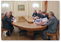 Prime Minister Vladimir Putin meets with Venezuela’s  Planning and Finance Minister Jorge Giordani