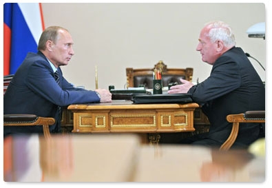 Prime Minister Vladimir Putin holds a meeting with Tomsk Region Governor Viktor Kress