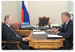 Prime Minister Vladimir Putin meets with Ryazan Region Governor Oleg Kovalyov