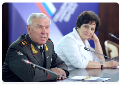 Chairman of the Council of the National Public Organisation of Russian Armed Forces Veterans Mikhail Moiseyev and Chairperson of the Public Organisation the Women’s Union of Russia Yekaterina Lakhova|21 september, 2011|16:35