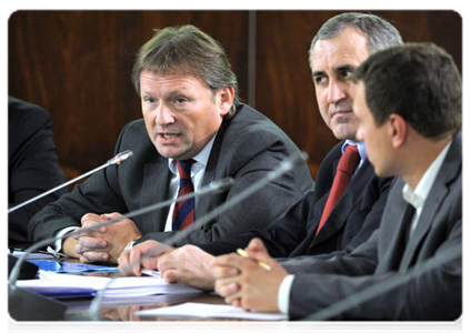 Chairman of the public organisation Delovaya Rossiya (Business Russia) Boris Titov and State Duma Deputy Sergei Neverov, Acting Secretary of United Russia’s General Council Presidium|21 september, 2011|16:56