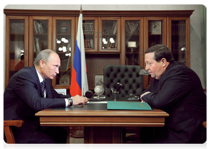 Prime Minister Vladimir Putin at a working meeting with the governor of the Arkhangelsk Region Ilya Mikhalchuk|22 september, 2011|19:40