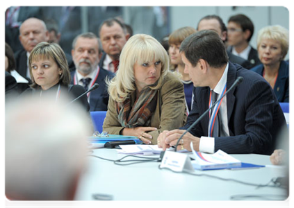 Minister of Health and Social Development Tatyana Golikova and Deputy Prime Minister Alexander Zhukov|23 september, 2011|16:15