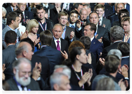 President Dmitry Medvedev and Prime Minister Vladimir Putin at the XII conference of the United Russia party|24 september, 2011|15:56