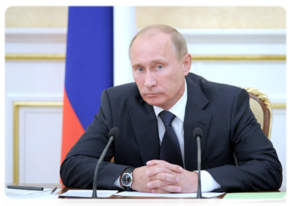 Prime Minister Vladimir Putin at a meeting of the Government Presidium|27 september, 2011|19:10