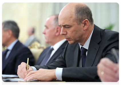 Acting Finance Minister Anton Siluanov at a meeting of the Government Presidium|27 september, 2011|19:10