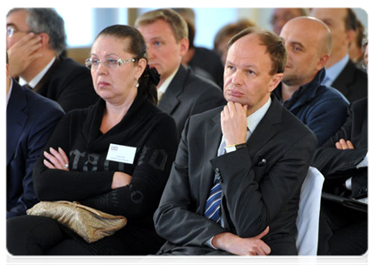 Head of the Federal Agency for Press and Mass Media Mikhail Seslavinsky and novelist Alexandra Marinina (Marina Alekseyeva)|28 september, 2011|15:39