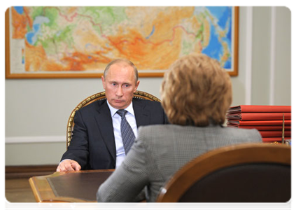 Prime Minister Vladimir Putin at a meeting with Federation Council Chairperson Valentina Matviyenko|29 september, 2011|19:22