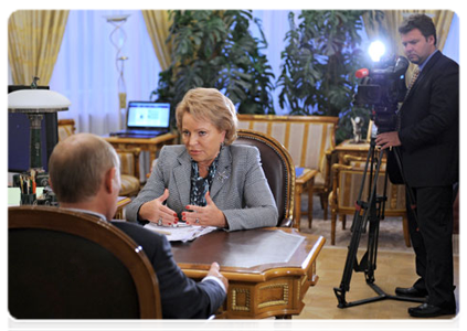 Federation Council Chairperson Valentina Matviyenko at a meeting with Prime Minister Vladimir Putin|29 september, 2011|19:22