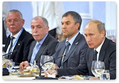 Vladimir Putin continued his meeting with the regional leaders of the Northwestern Federal District who are members of the United Russia party by hosting a working dinner