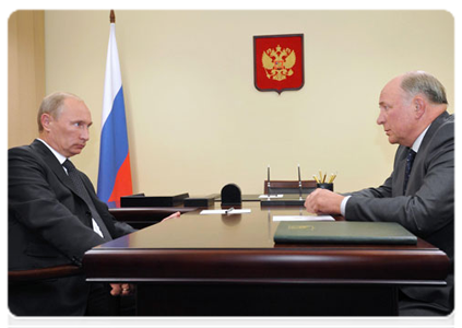 Prime Minister Vladimir Putin meeting with Vologda Region Governor Vyacheslav Pozgalyov|5 september, 2011|21:21