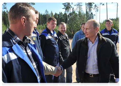 Prime Minister Vladimir Putin and Gerhard Schroeder, the former German chancellor and chairman of Nord Stream’s shareholders’ committee, at an informal meeting with project participants|6 september, 2011|17:22