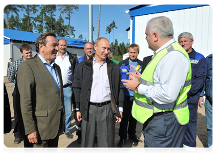 Prime Minister Vladimir Putin and Gerhard Schroeder, the former German chancellor and chairman of Nord Stream’s shareholders’ committee, at an informal meeting with project participants|6 september, 2011|17:22