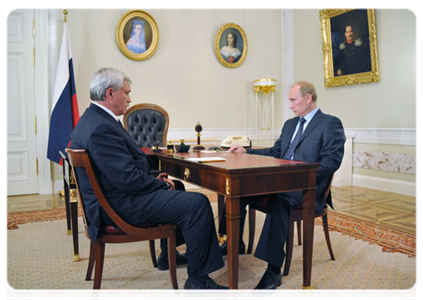 Prime Minister Vladimir Putin meets with St Petersburg Governor Georgy Poltavchenko|6 september, 2011|20:49